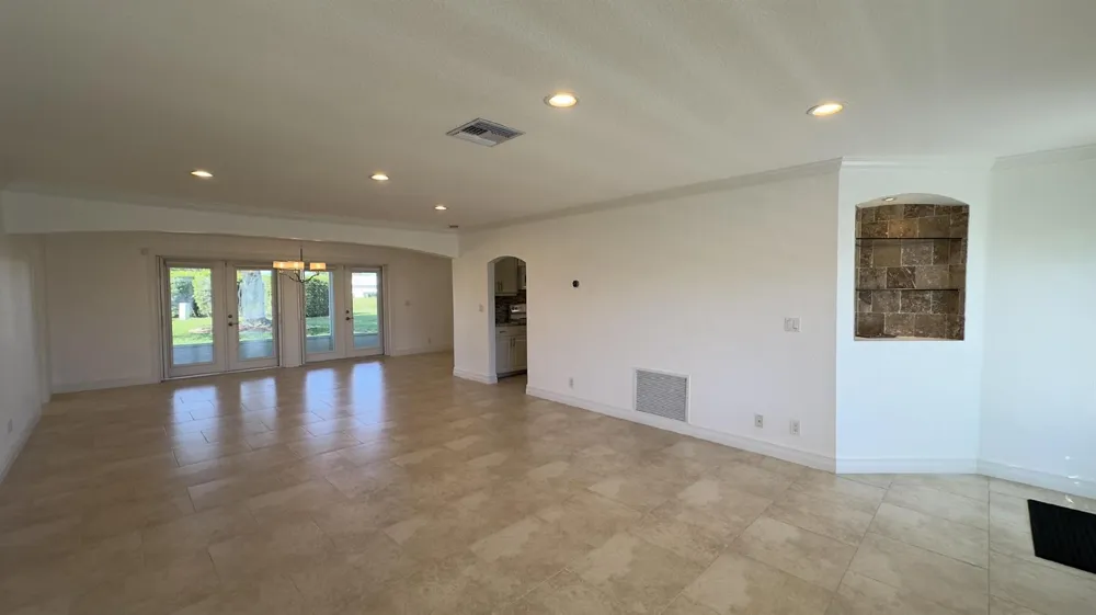 1108 W OCEAN AVENUE Boynton Beach, FL 33426