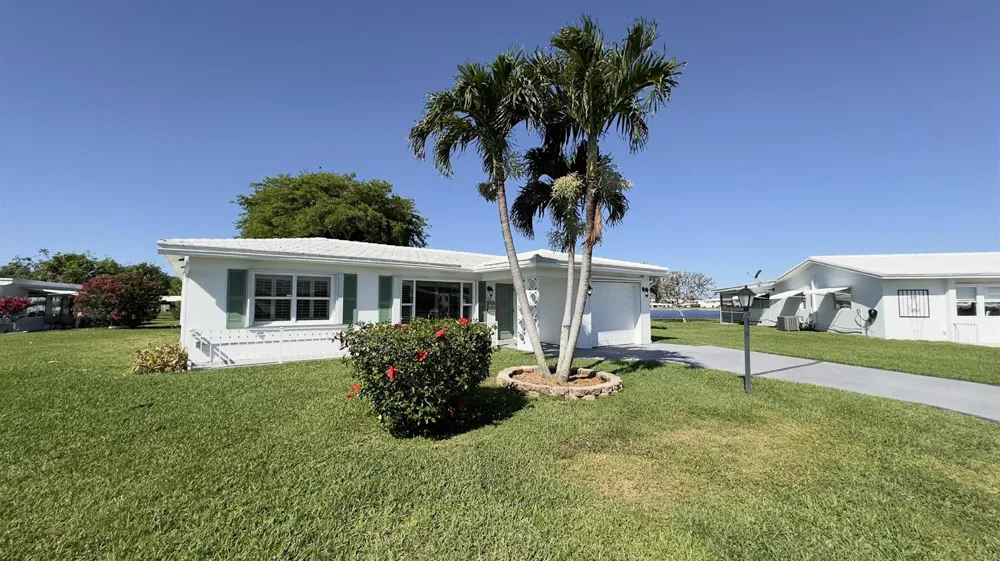 1108 W OCEAN AVENUE Boynton Beach, FL 33426