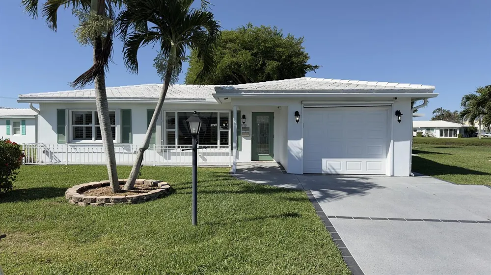 1108 W OCEAN AVENUE Boynton Beach, FL 33426