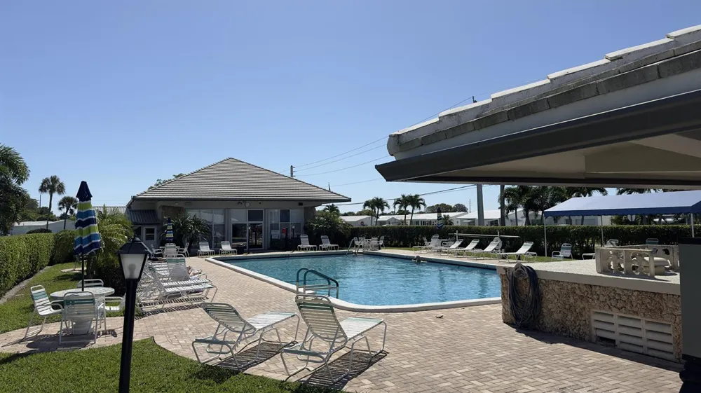 1108 W OCEAN AVENUE Boynton Beach, FL 33426