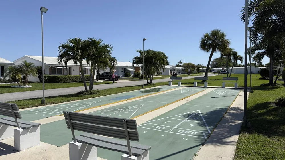 1108 W OCEAN AVENUE Boynton Beach, FL 33426