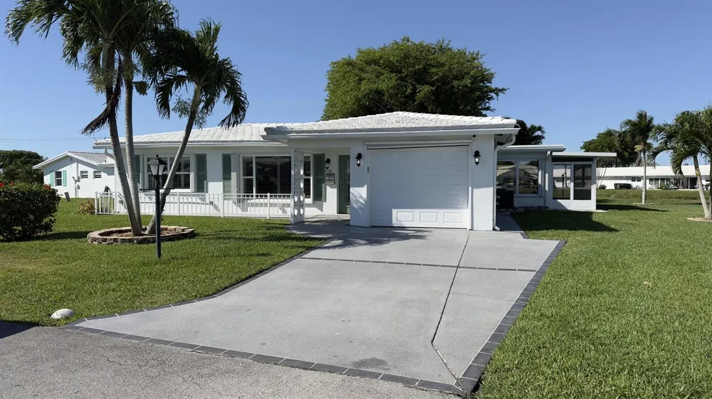 1108 W OCEAN AVENUE Boynton Beach, FL 33426
