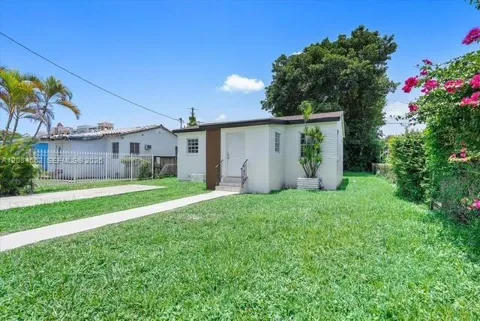 1530 NW 55th St