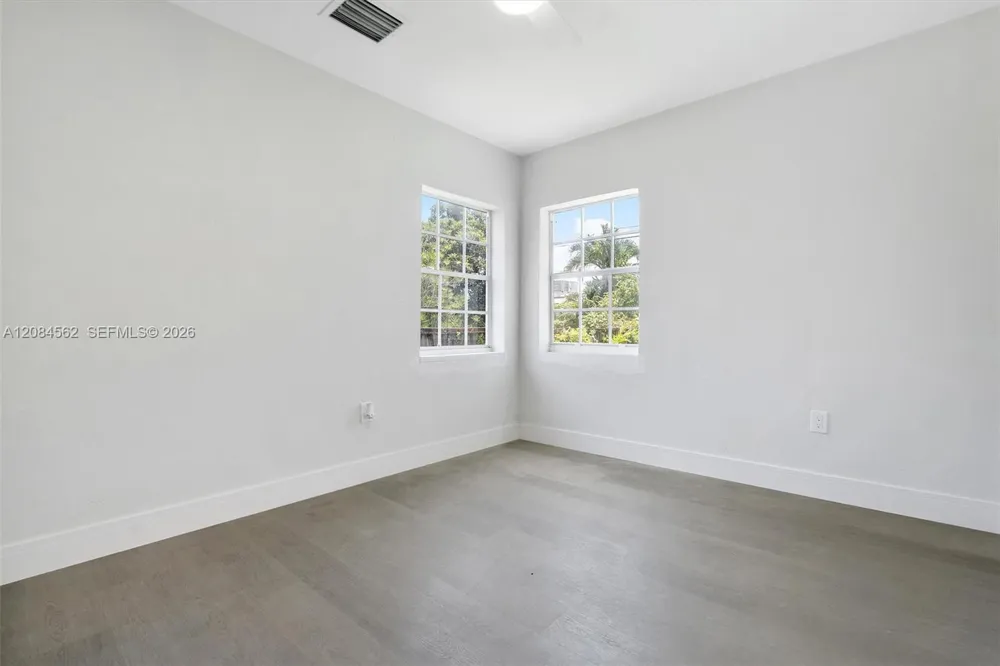 1530 NW 55th St Miami, FL 33142