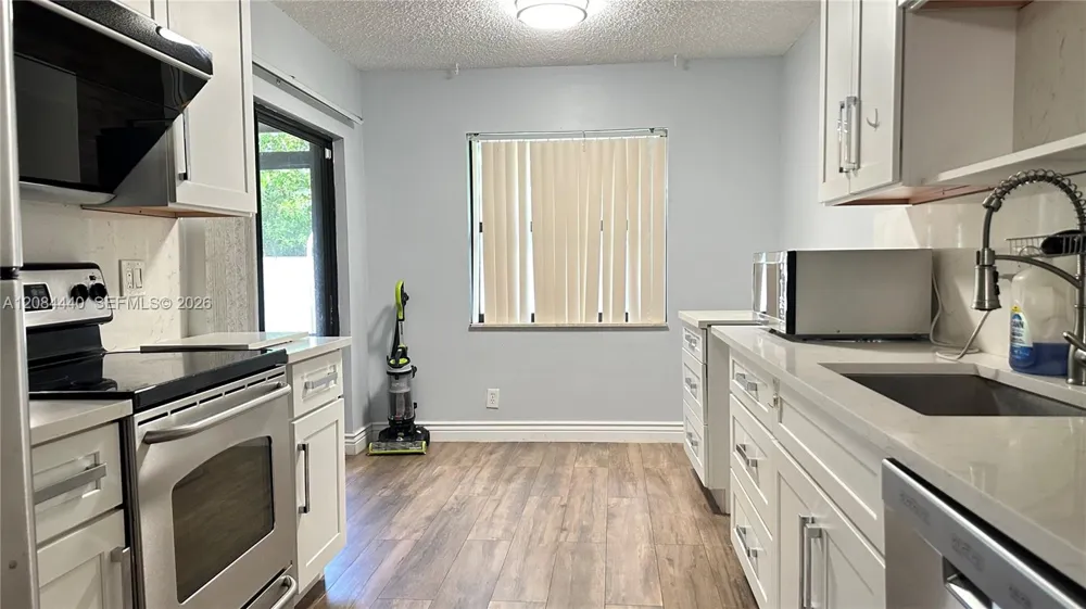 566 SW 20th Ct #5 Delray Beach, FL 33445