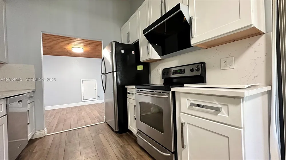 566 SW 20th Ct #5 Delray Beach, FL 33445