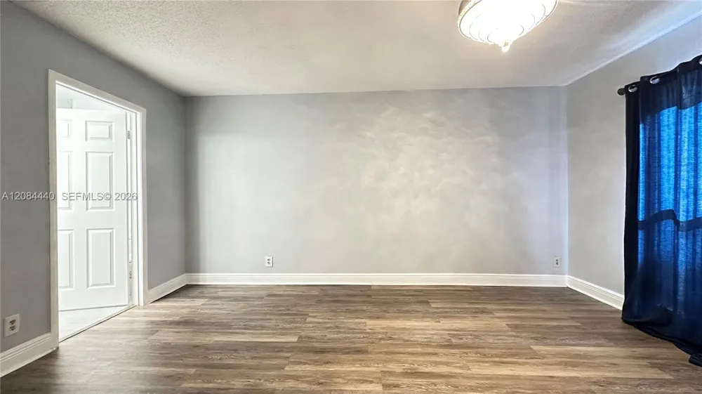 566 SW 20th Ct #5 Delray Beach, FL 33445