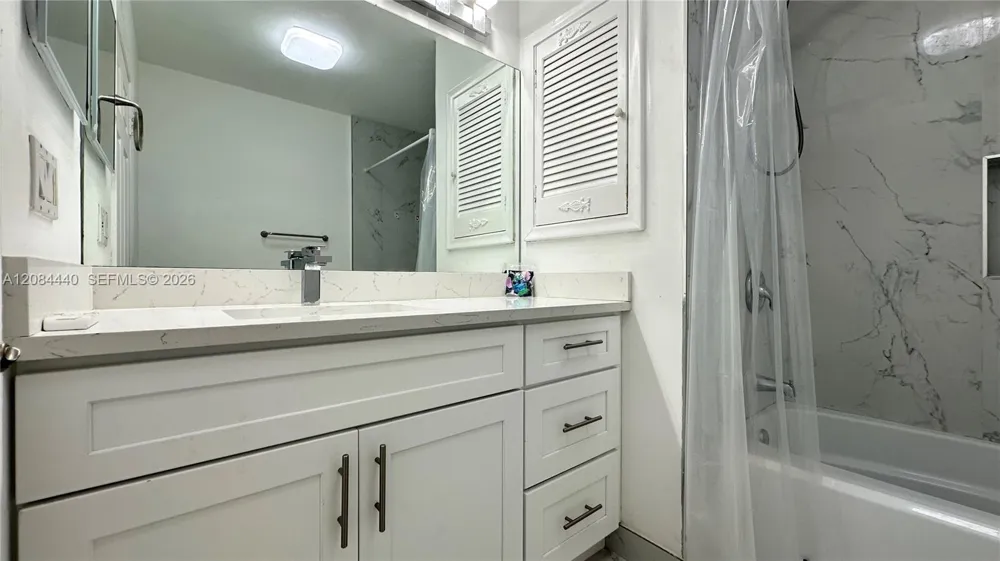 566 SW 20th Ct #5 Delray Beach, FL 33445