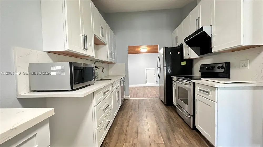 566 SW 20th Ct #5 Delray Beach, FL 33445