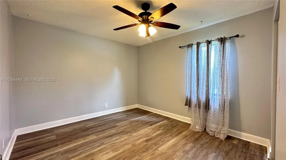 566 SW 20th Ct #5 Delray Beach, FL 33445