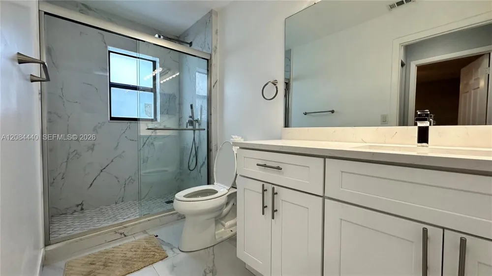 566 SW 20th Ct #5 Delray Beach, FL 33445