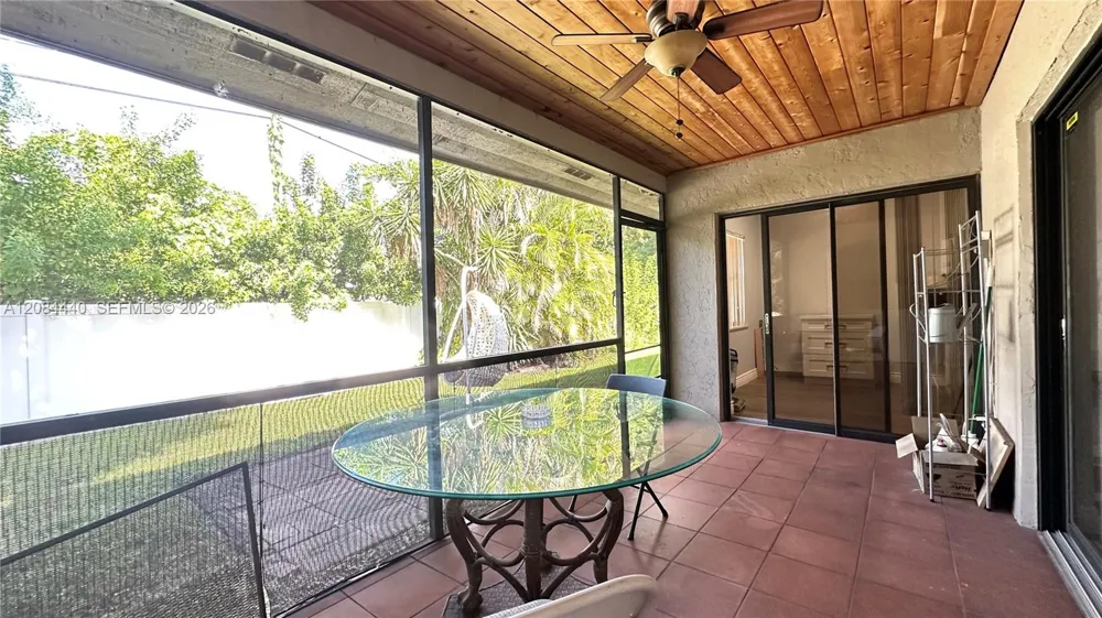 566 SW 20th Ct #5 Delray Beach, FL 33445