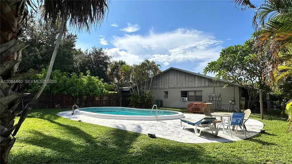 566 SW 20th Ct #5 Delray Beach, FL 33445