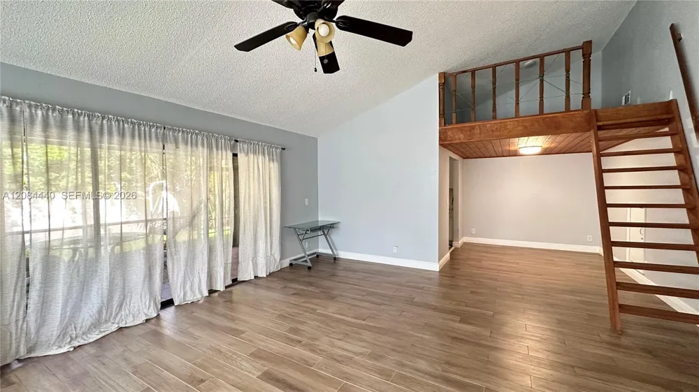 566 SW 20th Ct #5 Delray Beach, FL 33445