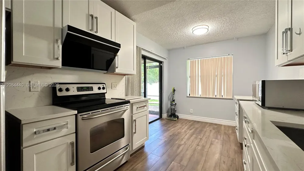 566 SW 20th Ct #5 Delray Beach, FL 33445