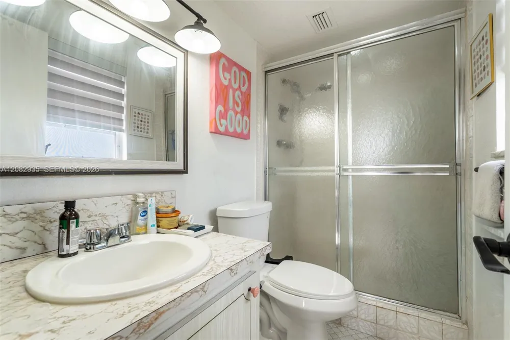 1811 Jefferson St #601 Hollywood, FL 33020