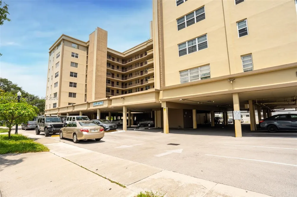 1811 Jefferson St #601 Hollywood, FL 33020