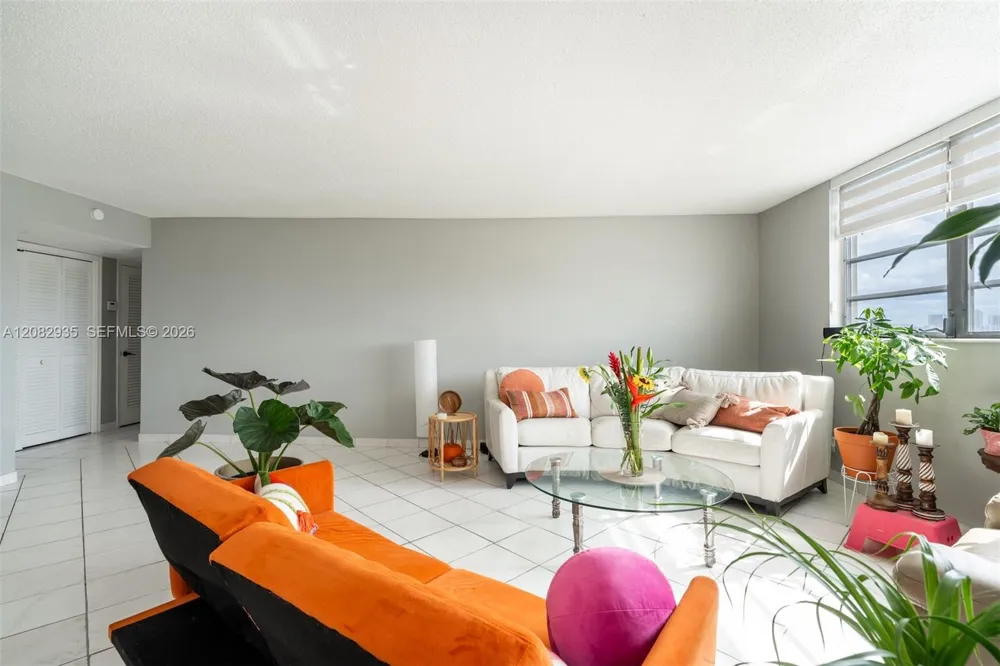 1811 Jefferson St #601 Hollywood, FL 33020