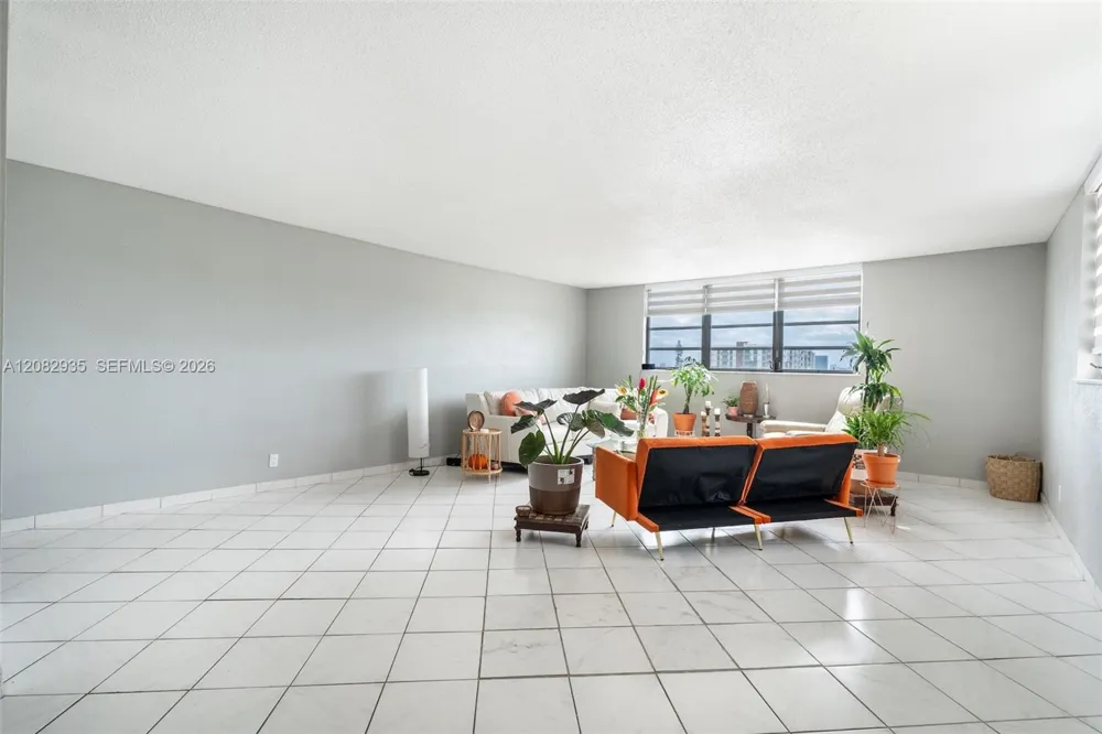 1811 Jefferson St #601 Hollywood, FL 33020