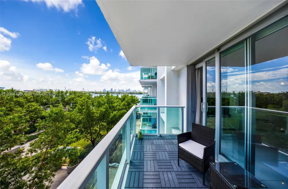 1000 West Ave #328 Miami Beach, FL 33139
