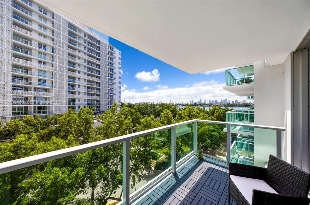 1000 West Ave #328 Miami Beach, FL 33139