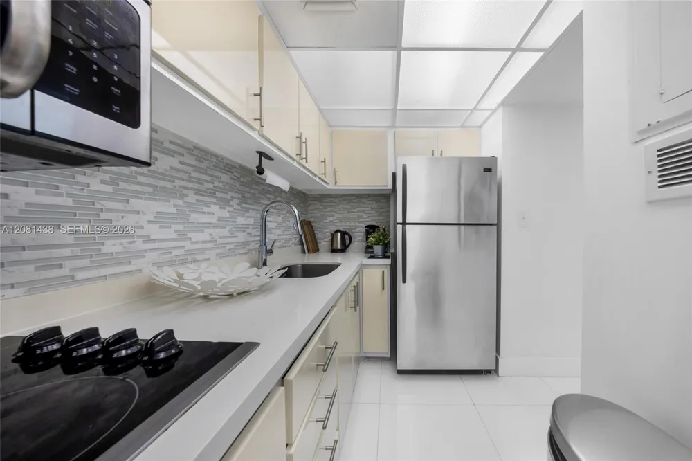 1000 West Ave #328 Miami Beach, FL 33139