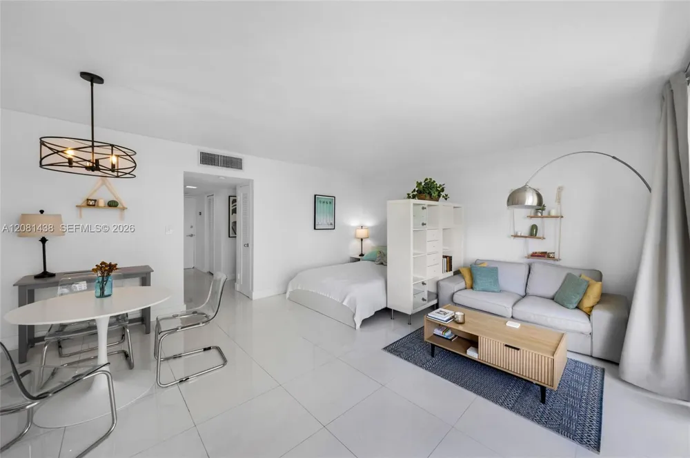 1000 West Ave #328 Miami Beach, FL 33139