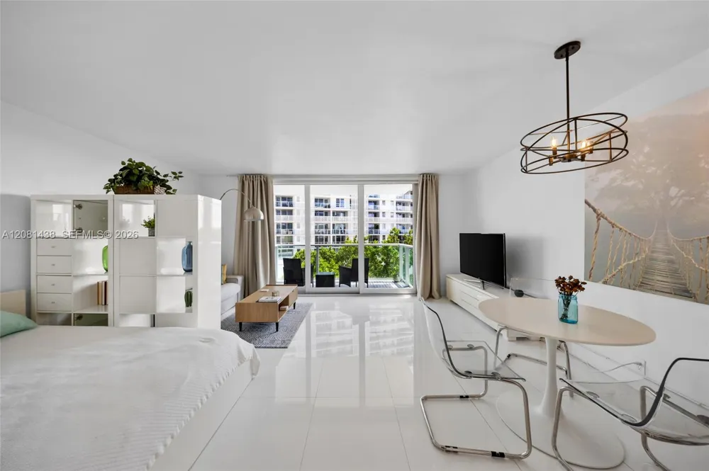 1000 West Ave #328 Miami Beach, FL 33139