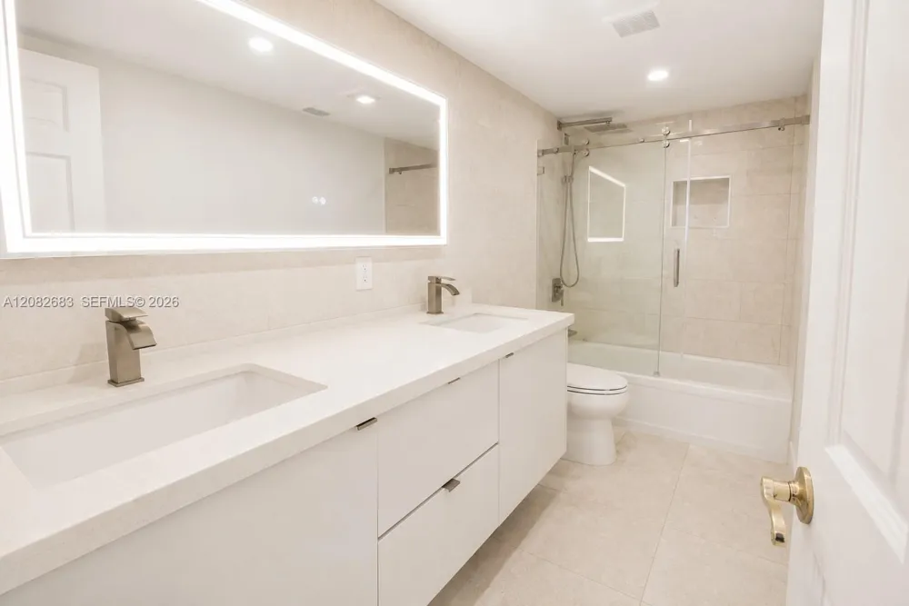 2750 NE 183rd St #PH05 Aventura, FL 33160