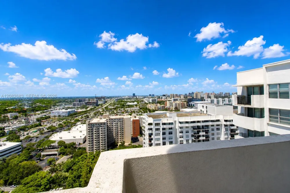 2750 NE 183rd St #PH05 Aventura, FL 33160