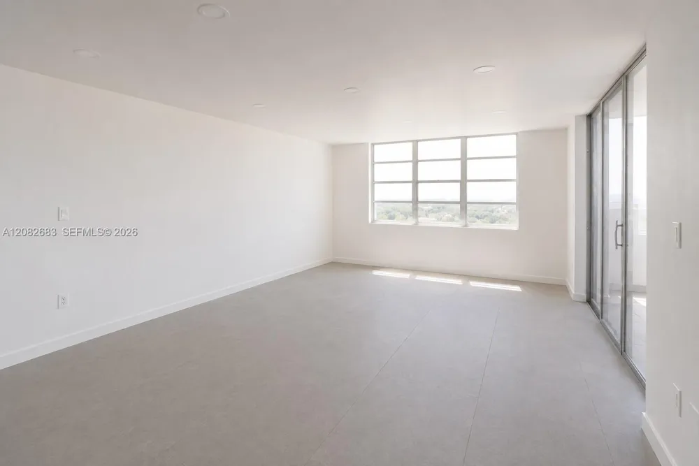 2750 NE 183rd St #PH05 Aventura, FL 33160