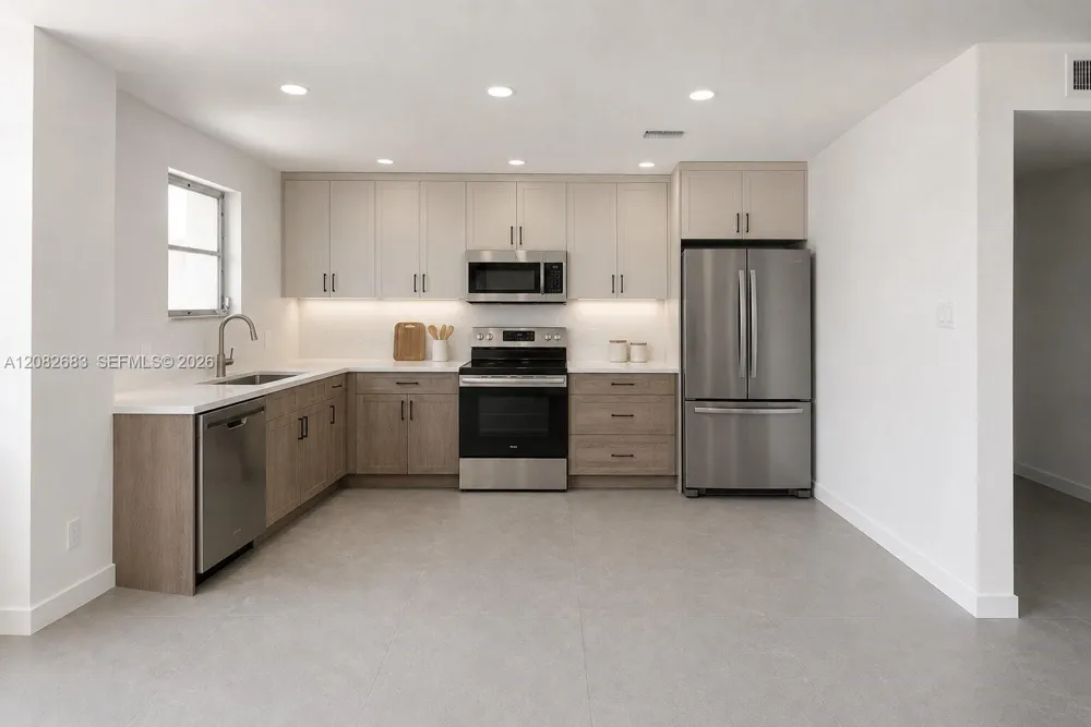 2750 NE 183rd St #PH05 Aventura, FL 33160