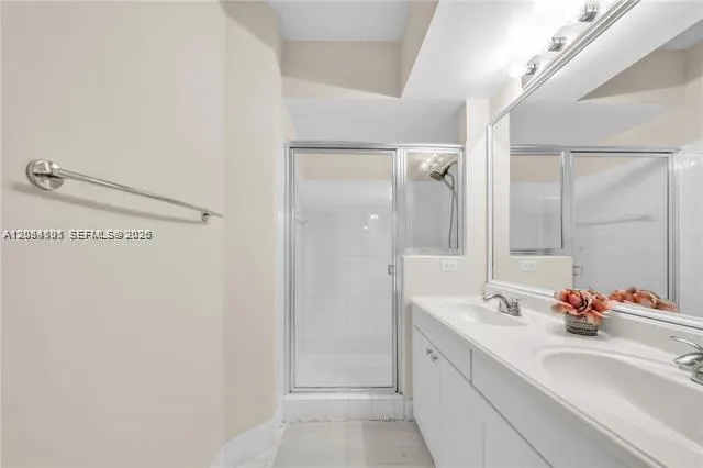 17145 Bay Rd #4304 Sunny Isles Beach, FL 33160