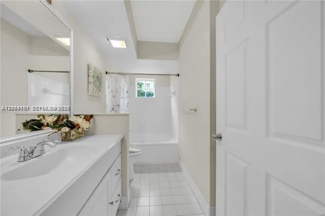 17145 Bay Rd #4304 Sunny Isles Beach, FL 33160