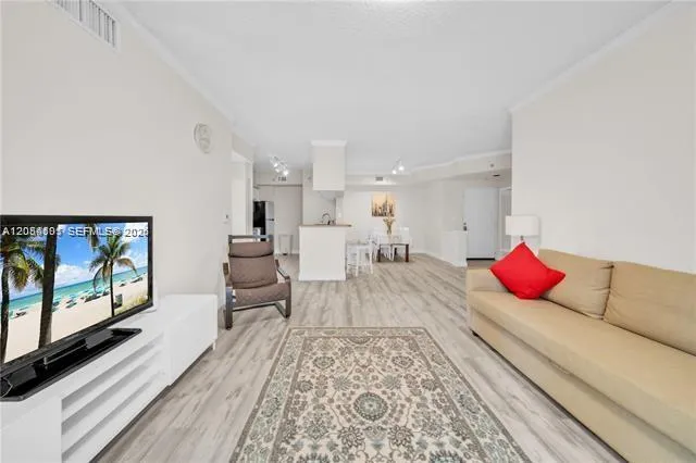 17145 Bay Rd #4304 Sunny Isles Beach, FL 33160