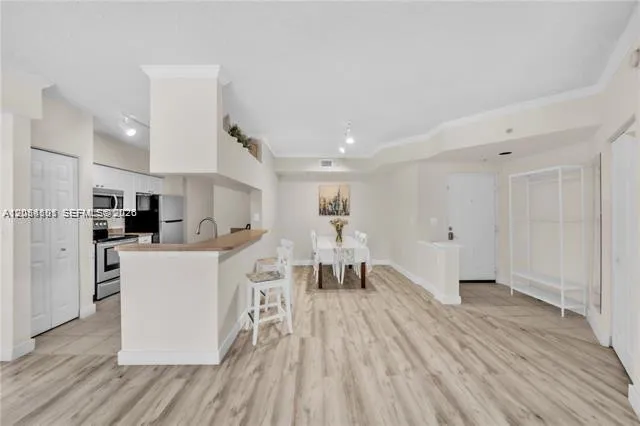 17145 Bay Rd #4304 Sunny Isles Beach, FL 33160