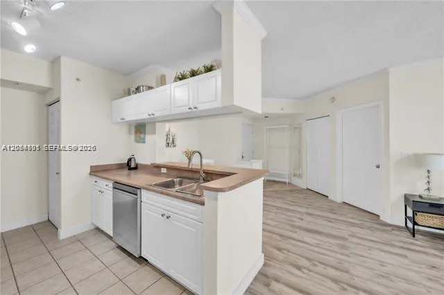 17145 Bay Rd #4304 Sunny Isles Beach, FL 33160