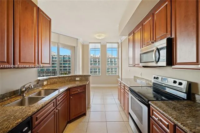 3001 NE 185th St #615 Aventura, FL 33180