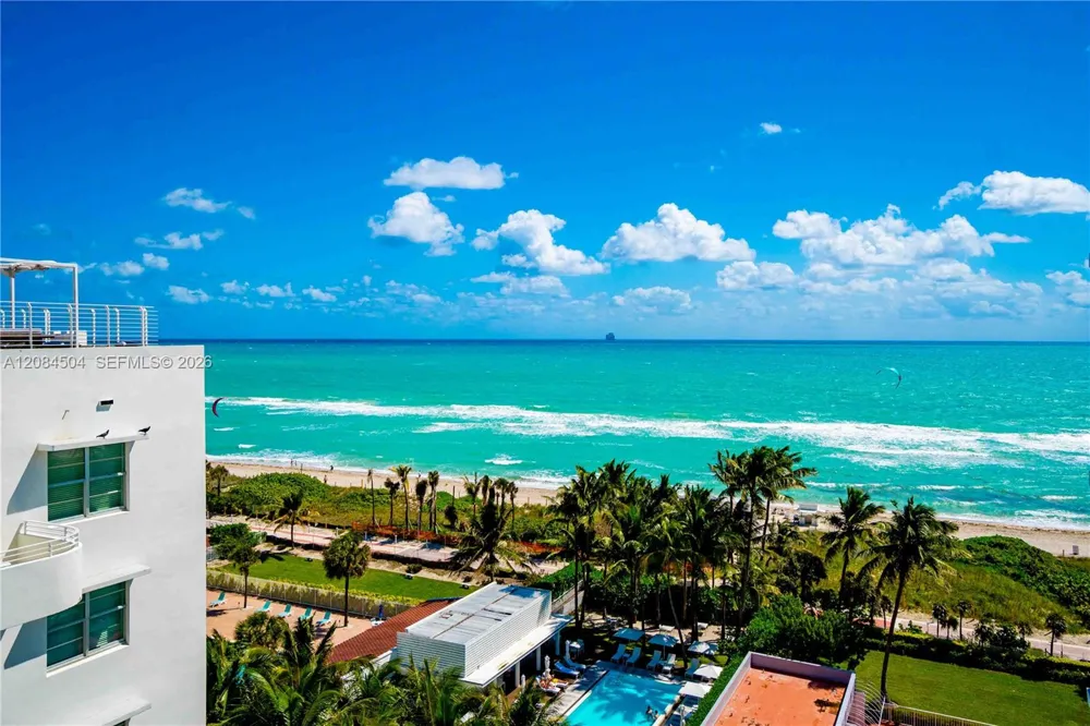 2401 Collins Ave #1112 Miami Beach, FL 33140