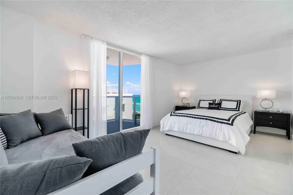 2401 Collins Ave #1112 Miami Beach, FL 33140
