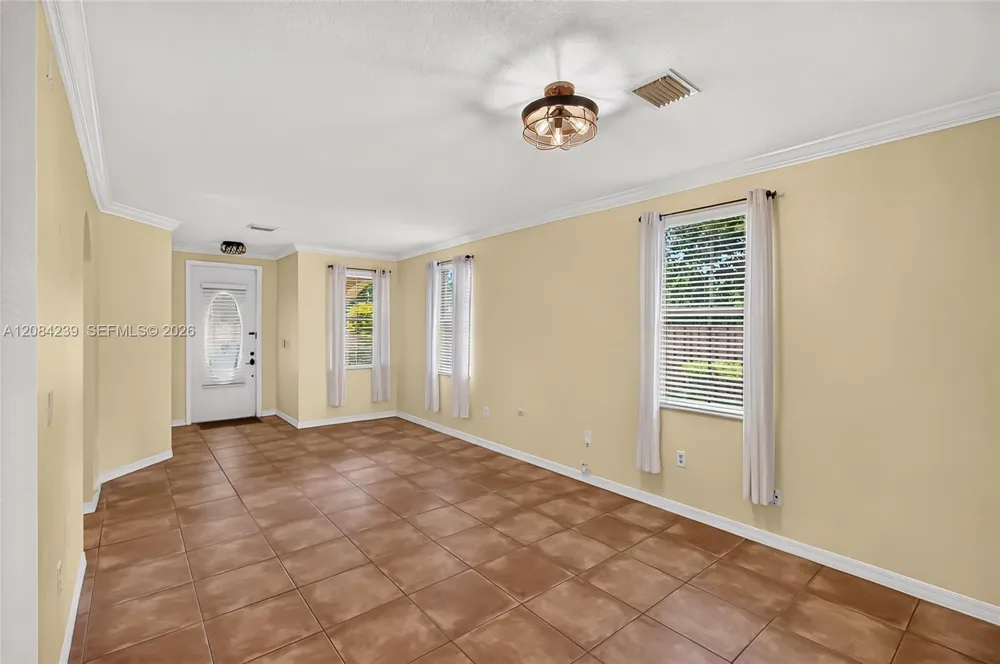 8928 SW 109th Ave Miami, FL 33176