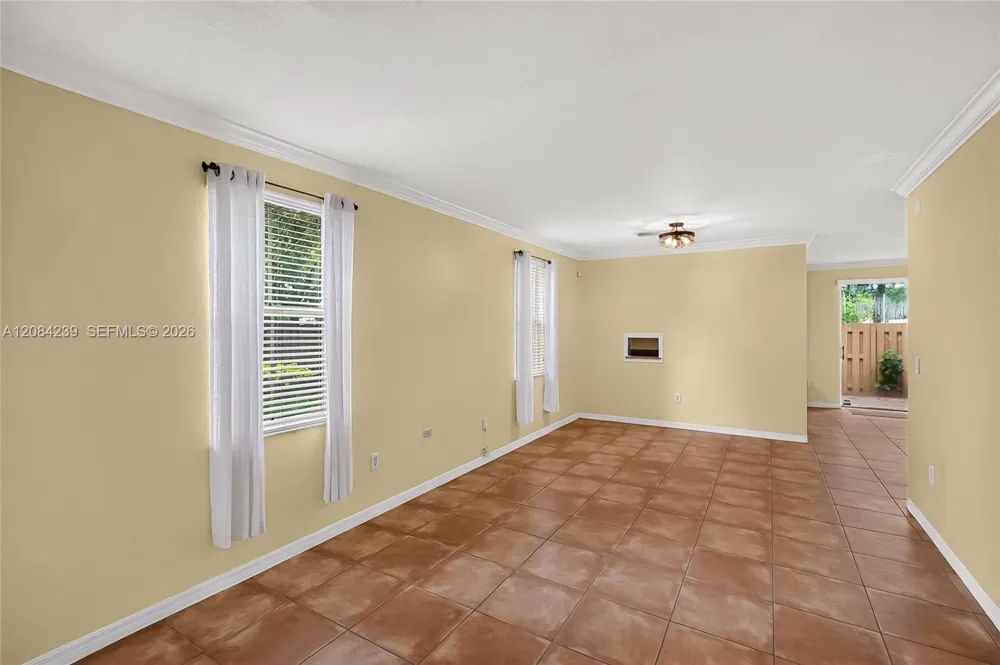 8928 SW 109th Ave Miami, FL 33176