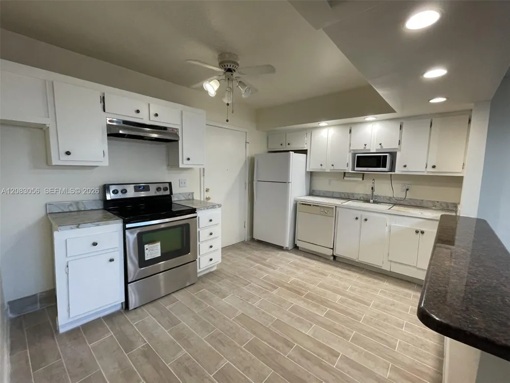 2061 NW 47th Ter #306 Lauderhill, FL 33313