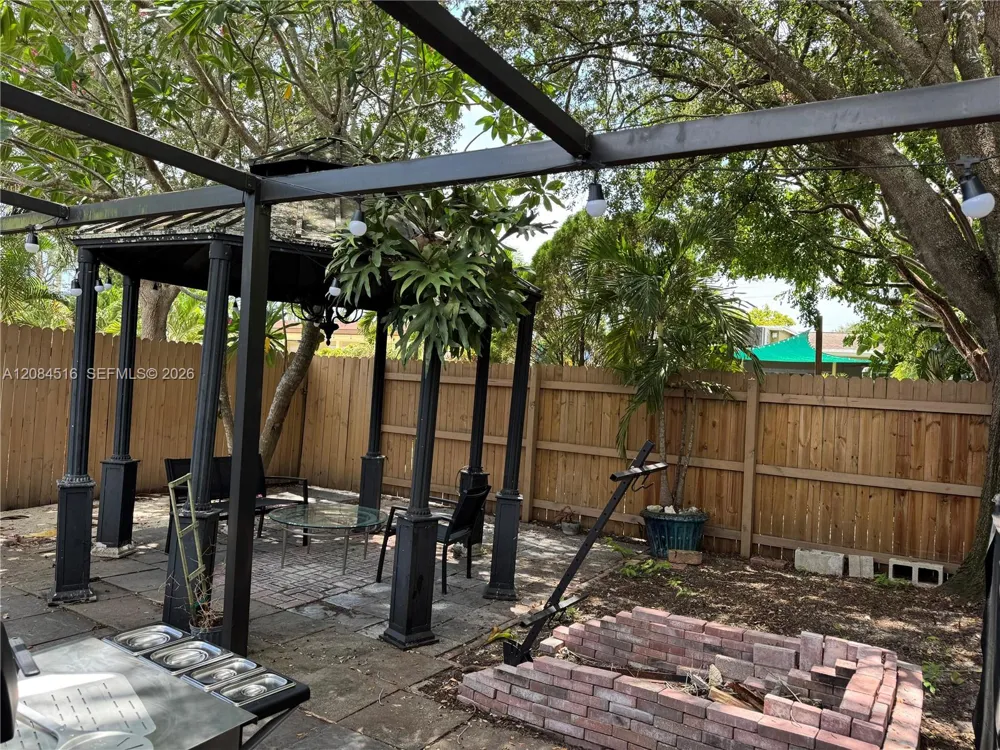 2308 37th Ave Hollywood, FL 33021