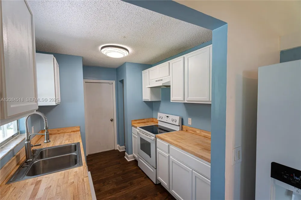 618 SW Ray Ave Port St. Lucie, FL 34983