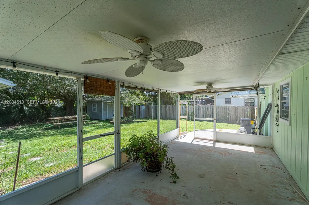 618 SW Ray Ave Port St. Lucie, FL 34983