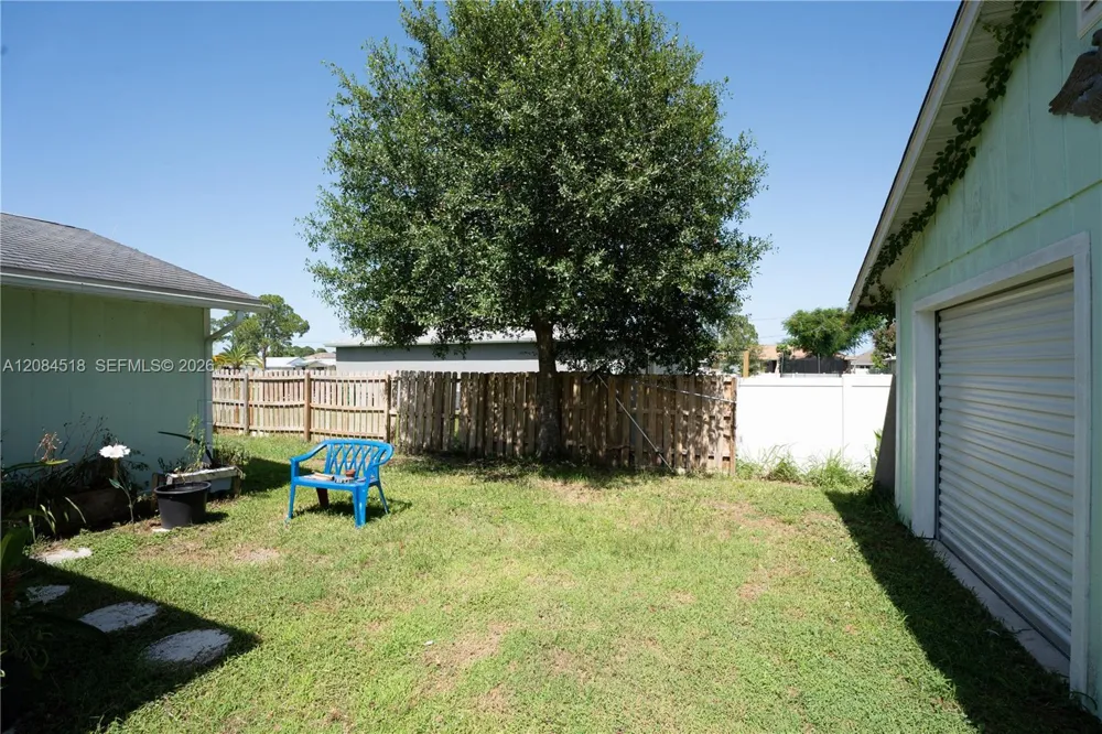 618 SW Ray Ave Port St. Lucie, FL 34983