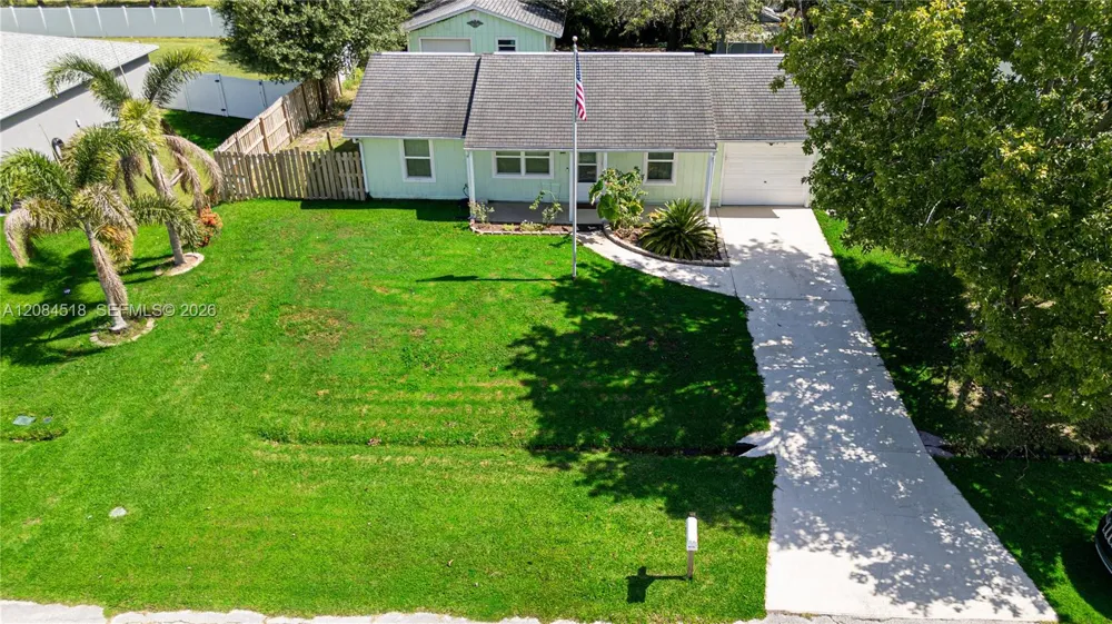 618 SW Ray Ave Port St. Lucie, FL 34983