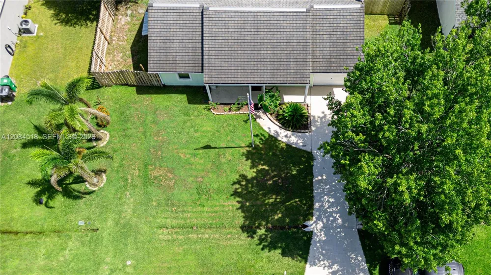 618 SW Ray Ave Port St. Lucie, FL 34983