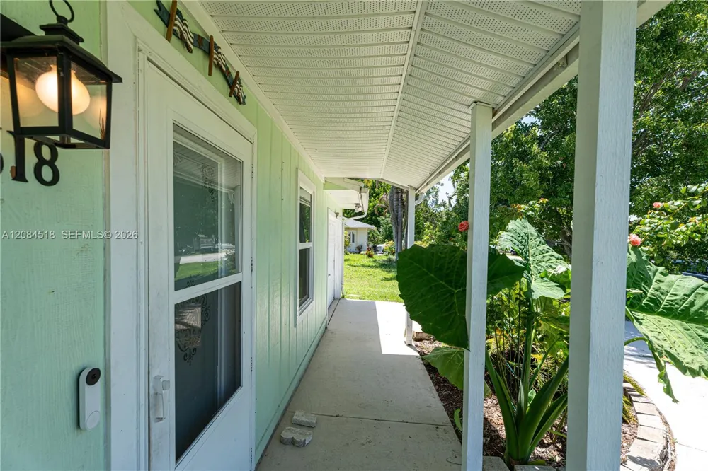 618 SW Ray Ave Port St. Lucie, FL 34983